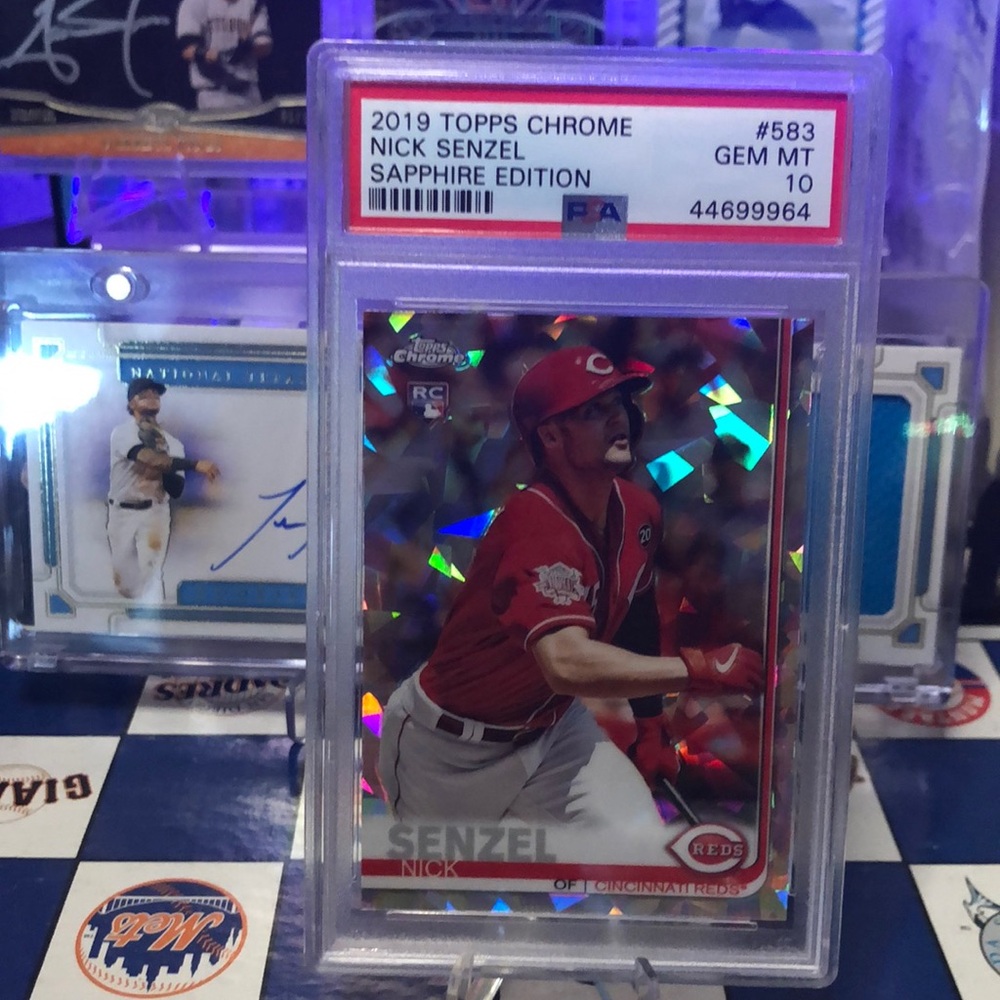 2019 Topps Chrome Nick Senzel Sapphire Edition Card
